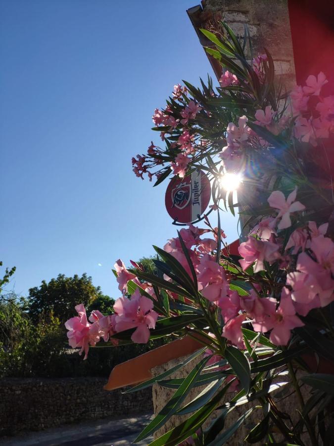 Bed and Breakfast Chez Laurette Saint-Remeze Exterior foto